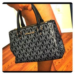 Michael Kors Handbag Tote.  Hardly used.